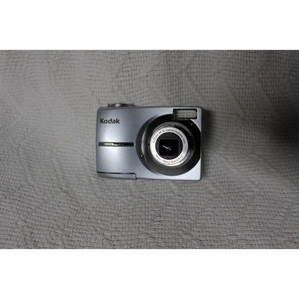 Kodak Easyshare C813 Silver 9.2 MP 3x Optical Zoom (Pre-Owned)